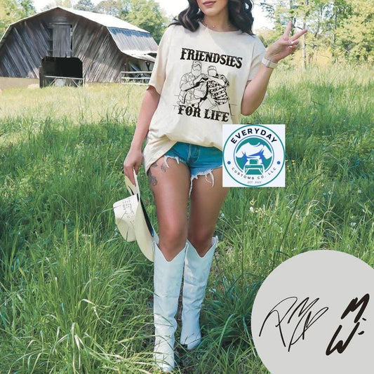 Bestie-inspired friendship gifts and matching t-shirts.